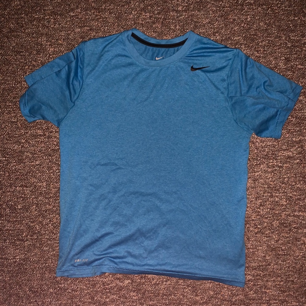 Nike dry fit tee shirt